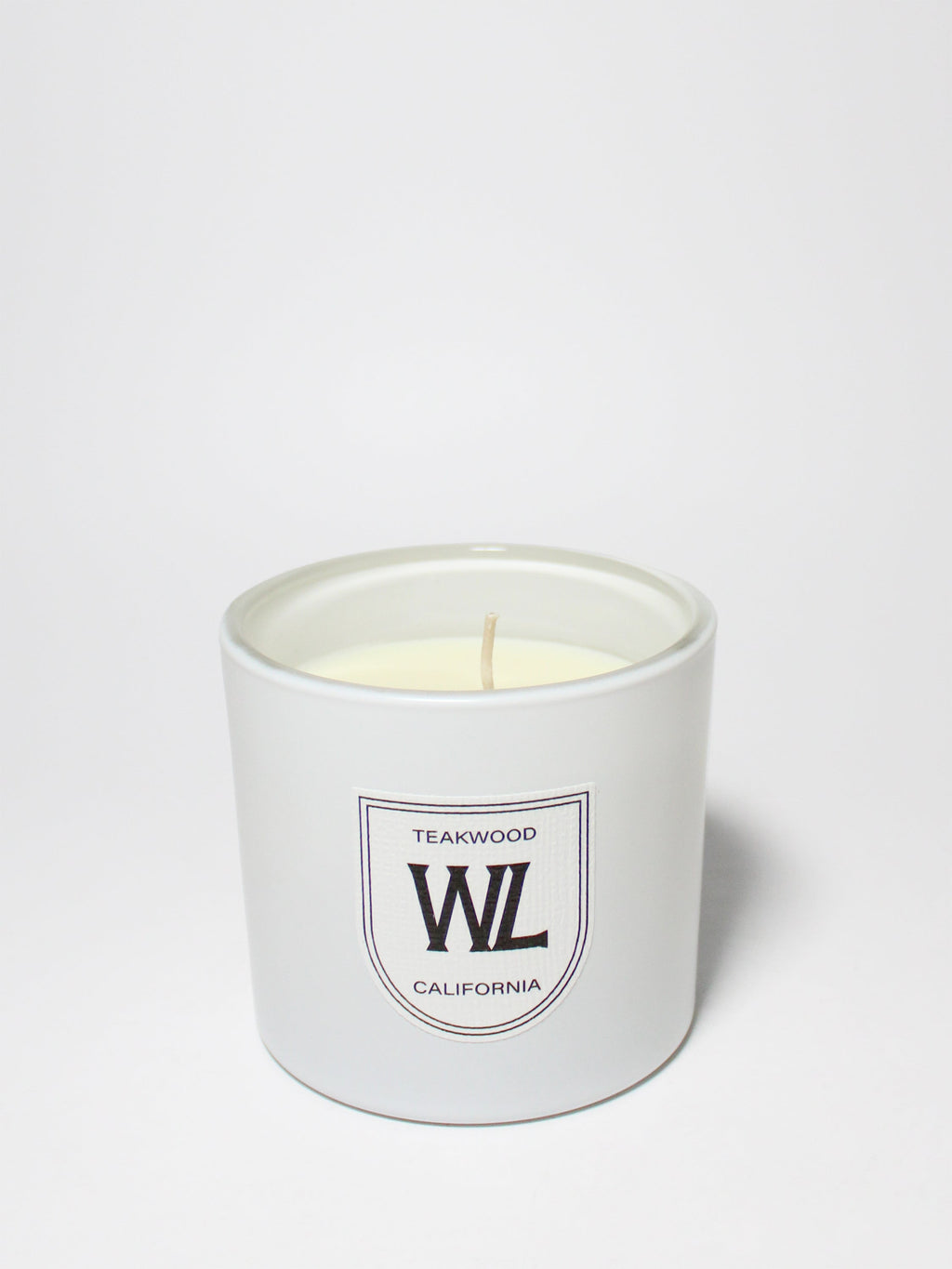 Premium Cozy Teakwood 11 oz scented candle
