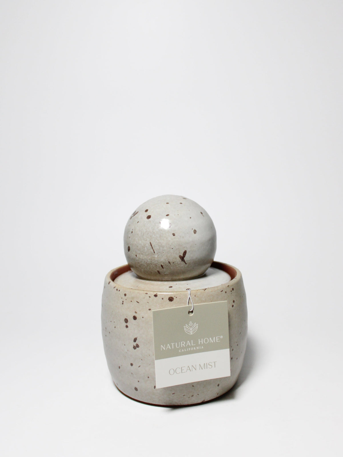 Premium Cozy Ocean Mist Natural Home 13 oz scented candle