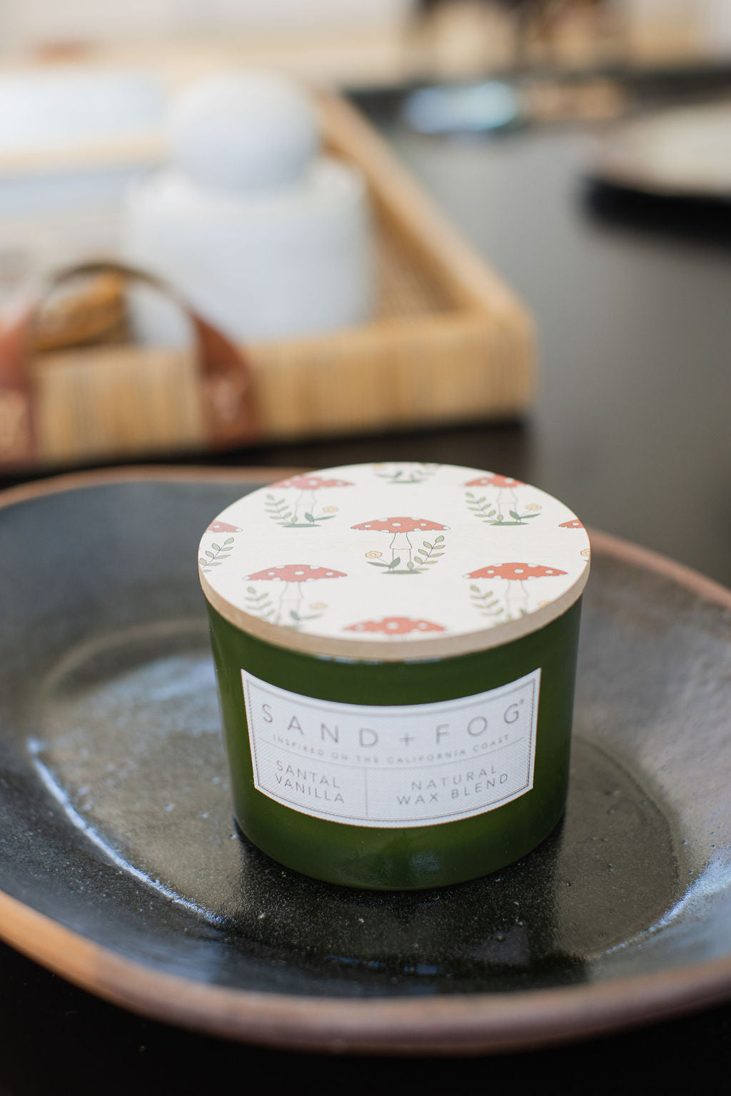Premium Cozy Santal Vanilla 12 oz scented candle