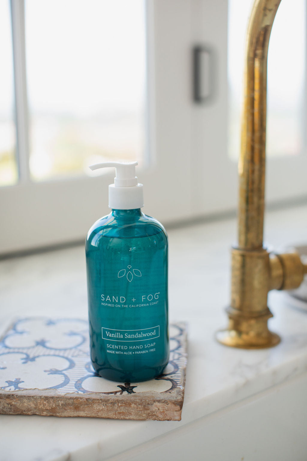Refreshing Gentle Vanilla Sandalwood 15.7 oz Liquid Hand Soap