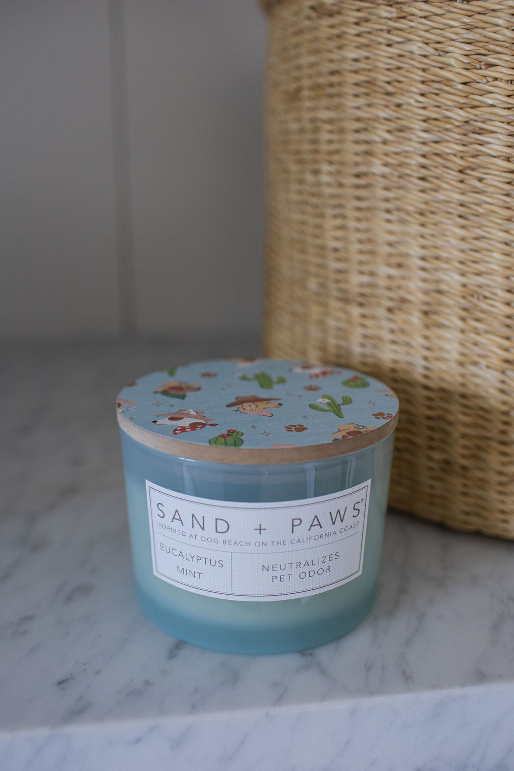 Premium Cozy Sand + Paws Eucalyptus Mint 12 oz scented candle