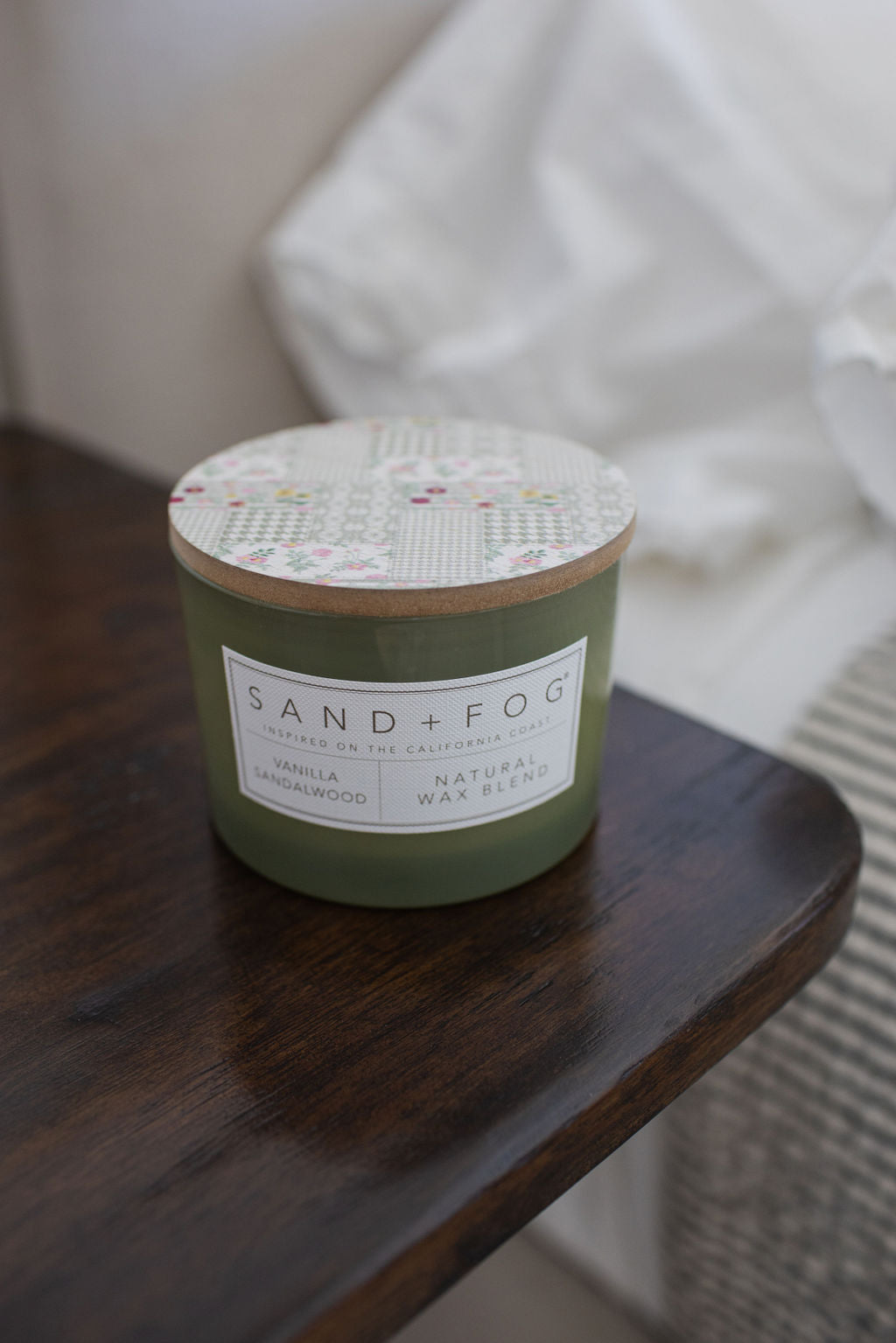 Premium Cozy Vanilla Sandalwood 12 oz scented candle