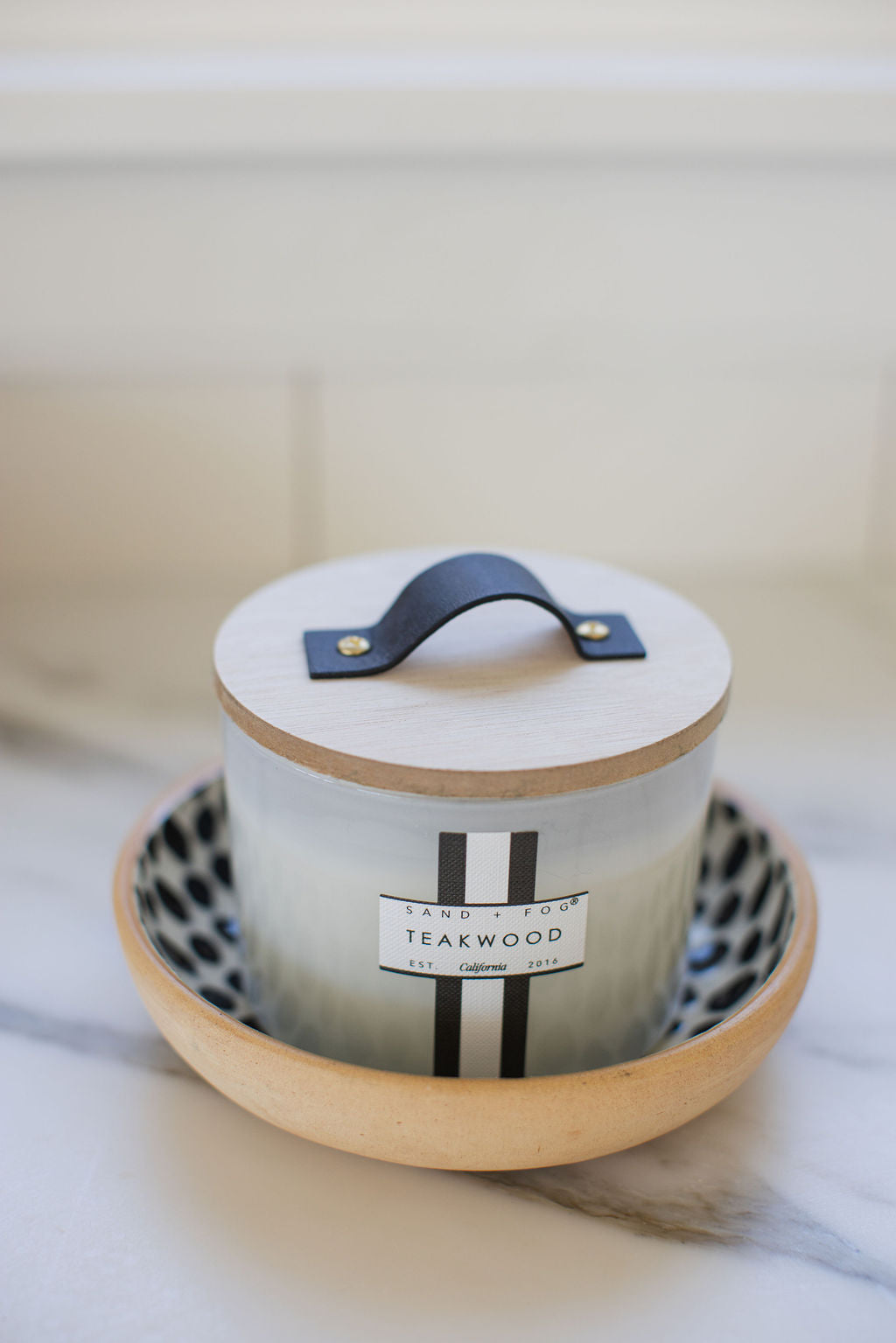 Premium Cozy Teakwood 12 oz scented candle