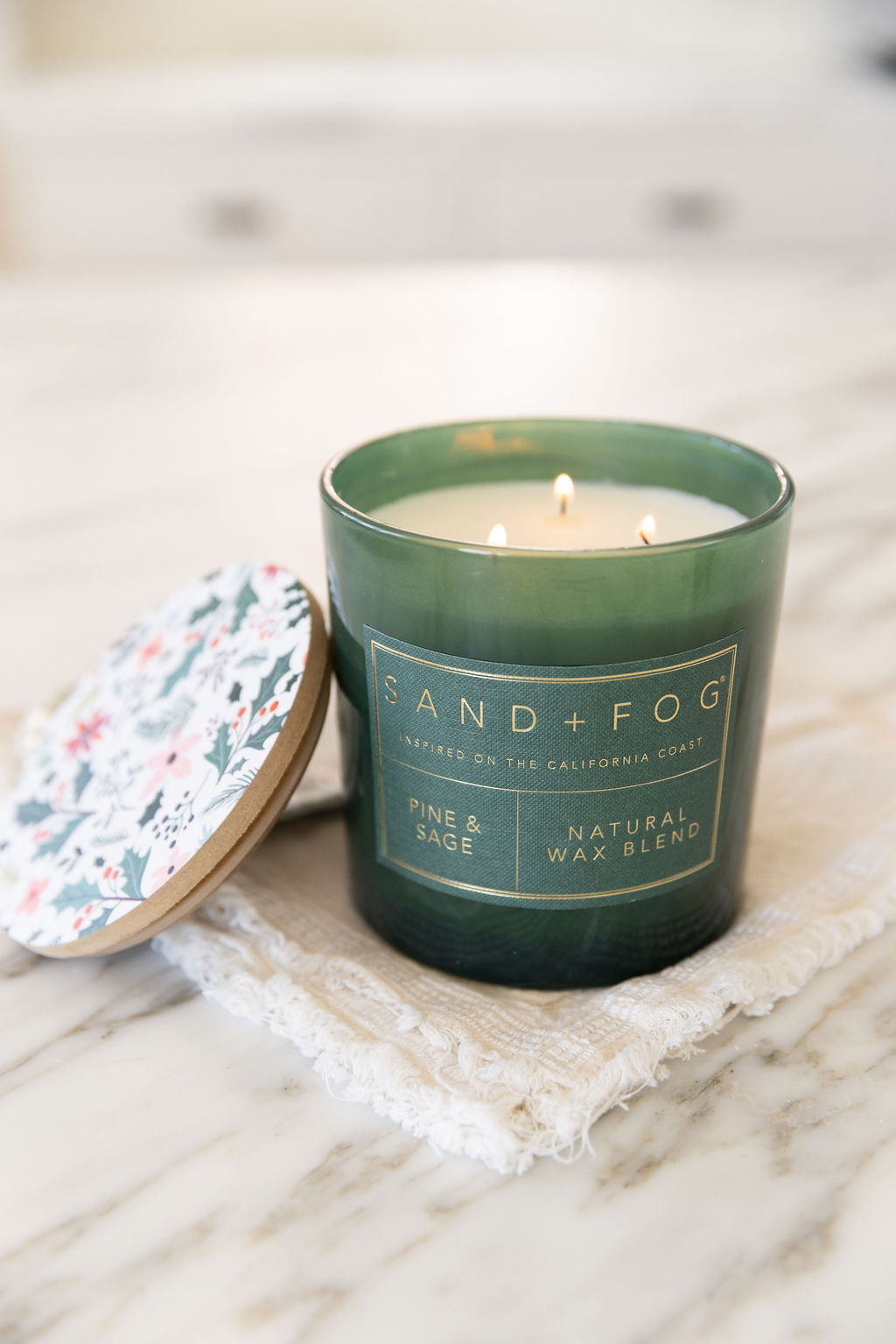Premium Cozy Pine & Sage 21 oz scented candle