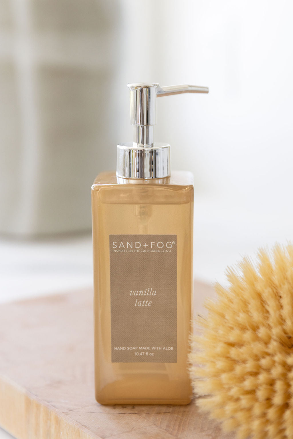 Refreshing Gentle Vanilla Latte 10.47 oz Liquid Hand Soap