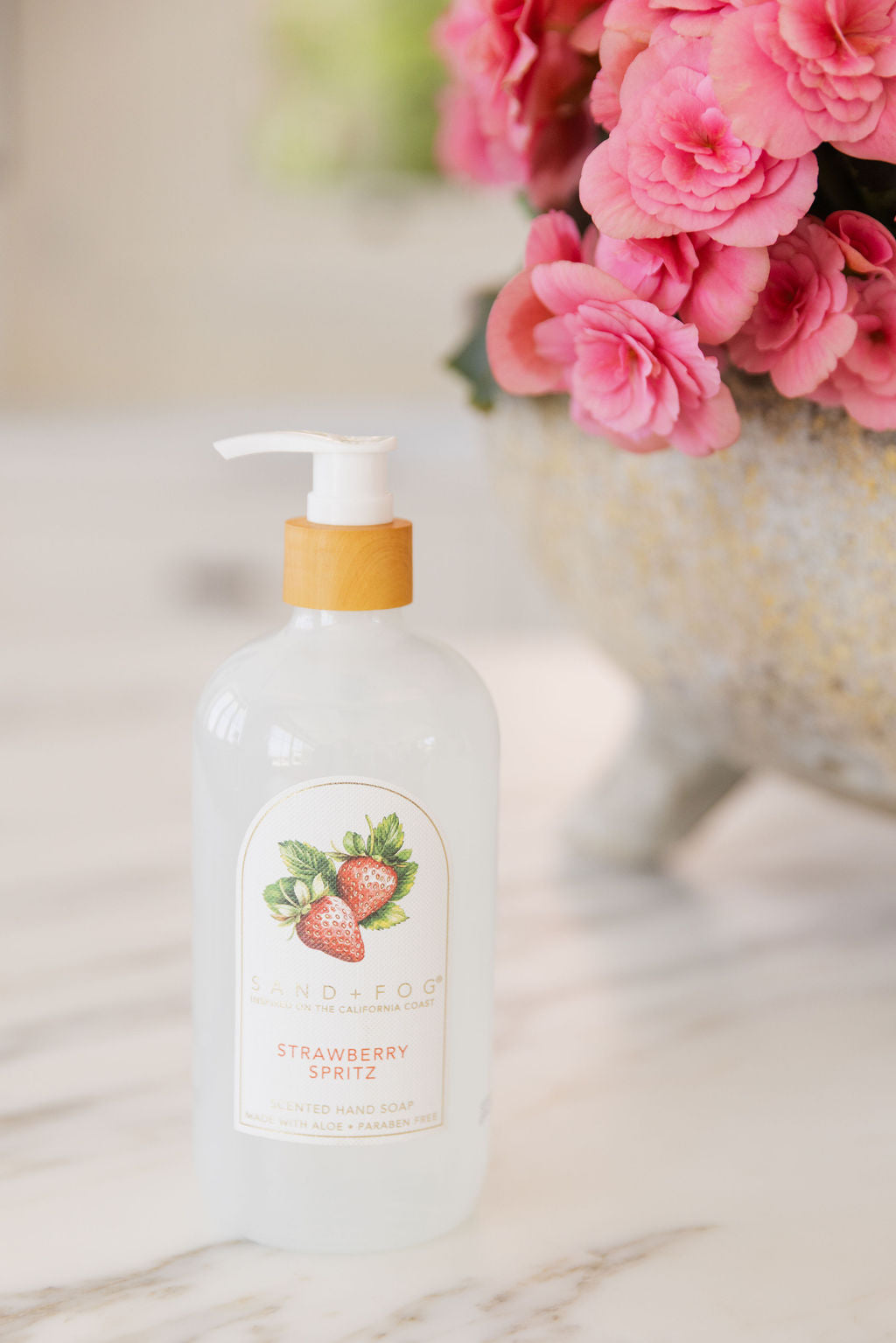 Refreshing Gentle Strawberry Spritz 15.7oz Liquid Hand Soap