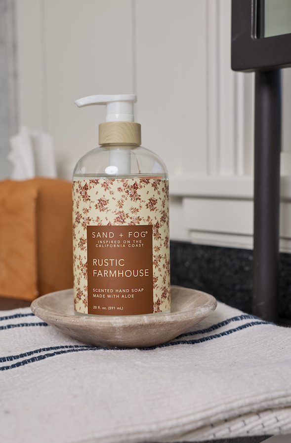 Refreshing Gentle Rustic Farmhouse 20 oz Liquid Hand Soap