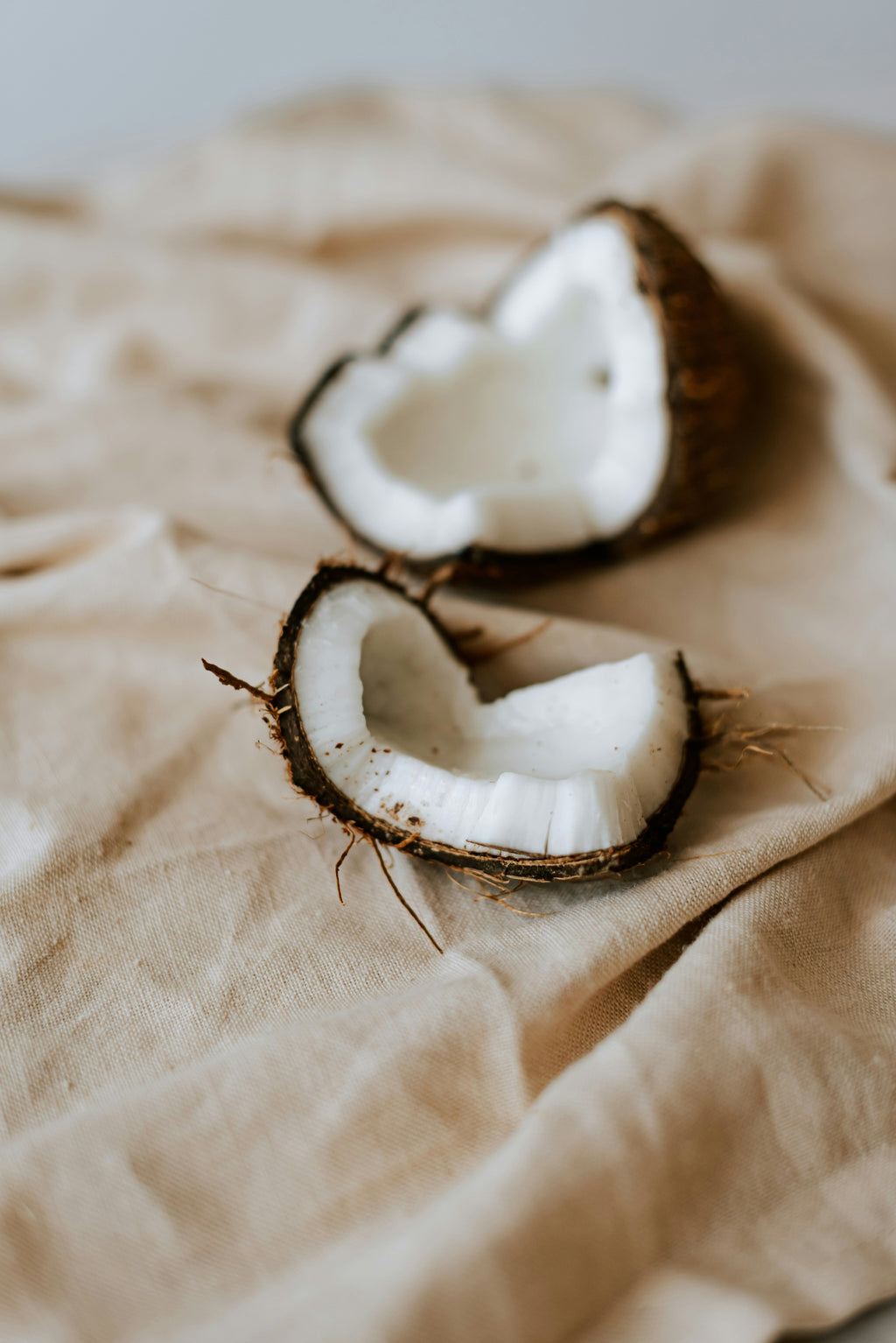 Polishing Signature Coconut Crème 12.7 oz Body Scrub